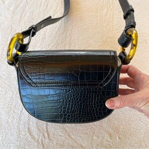 PULL & BEAR MOC CROC O-RING BLACK FLAP CROSSBODY